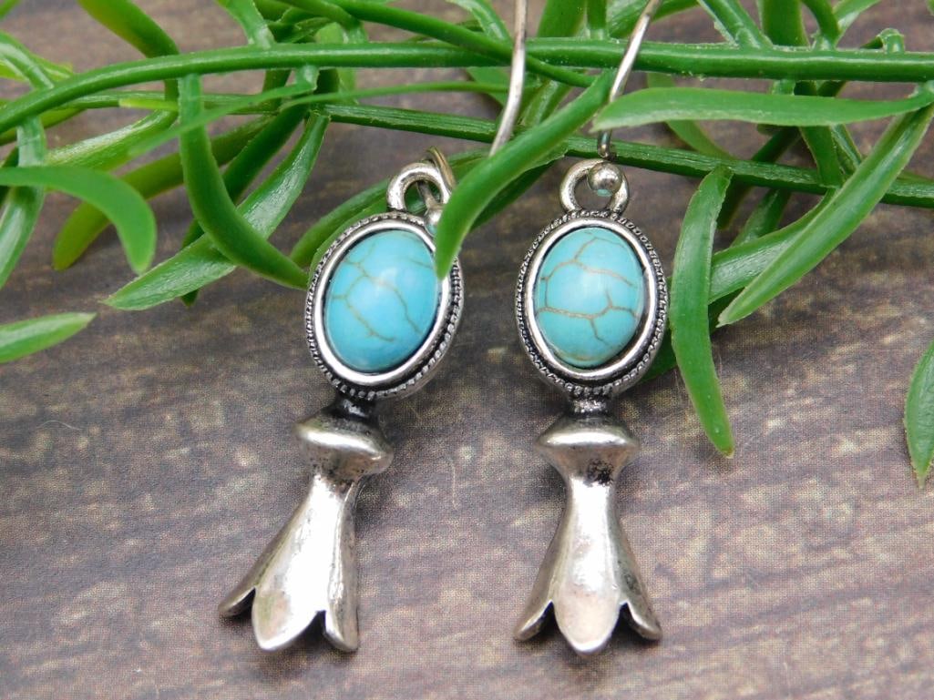 SPECIAL JEWELRY SALE! SEE PHOTOS FOR DETAILS: SPECIAL JEWELRY SALE! SEE PHOTOS FOR DETAILS - Authentic estate find offered in our online auction. Perfect for collectors, resellers, and enthusiasts of vintage, antiques, minerals, rocks, crystals, 