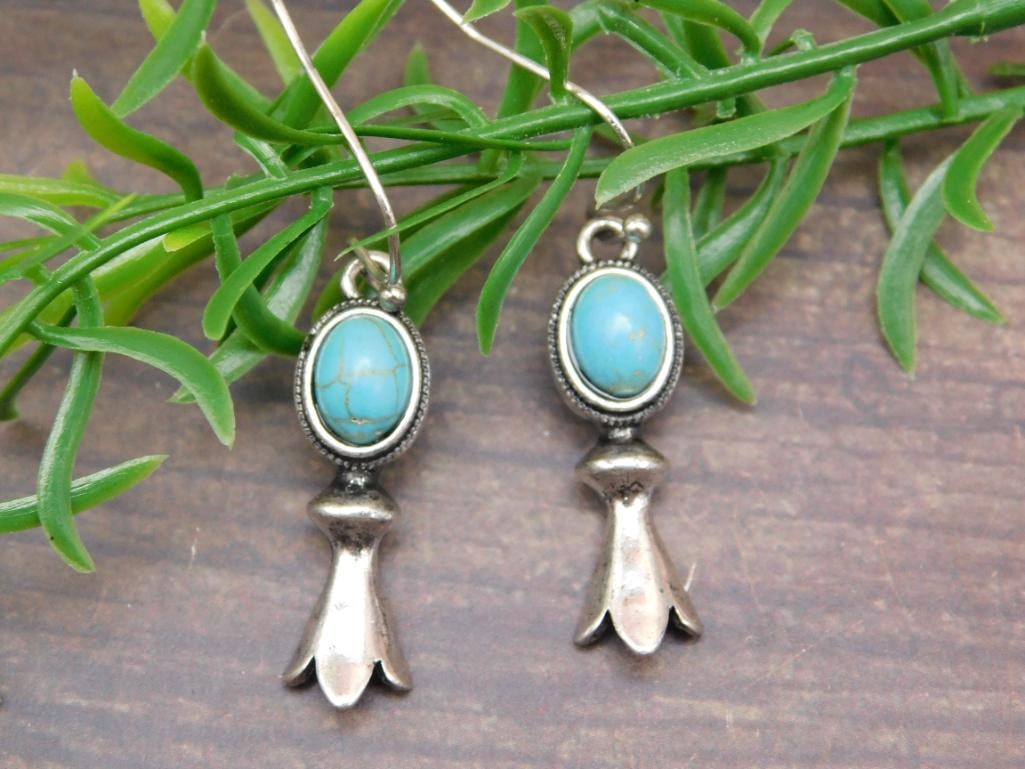 SPECIAL JEWELRY SALE! SEE PHOTOS FOR DETAILS: SPECIAL JEWELRY SALE! SEE PHOTOS FOR DETAILS - Authentic estate find offered in our online auction. Perfect for collectors, resellers, and enthusiasts of vintage, antiques, minerals, rocks, crystals, 