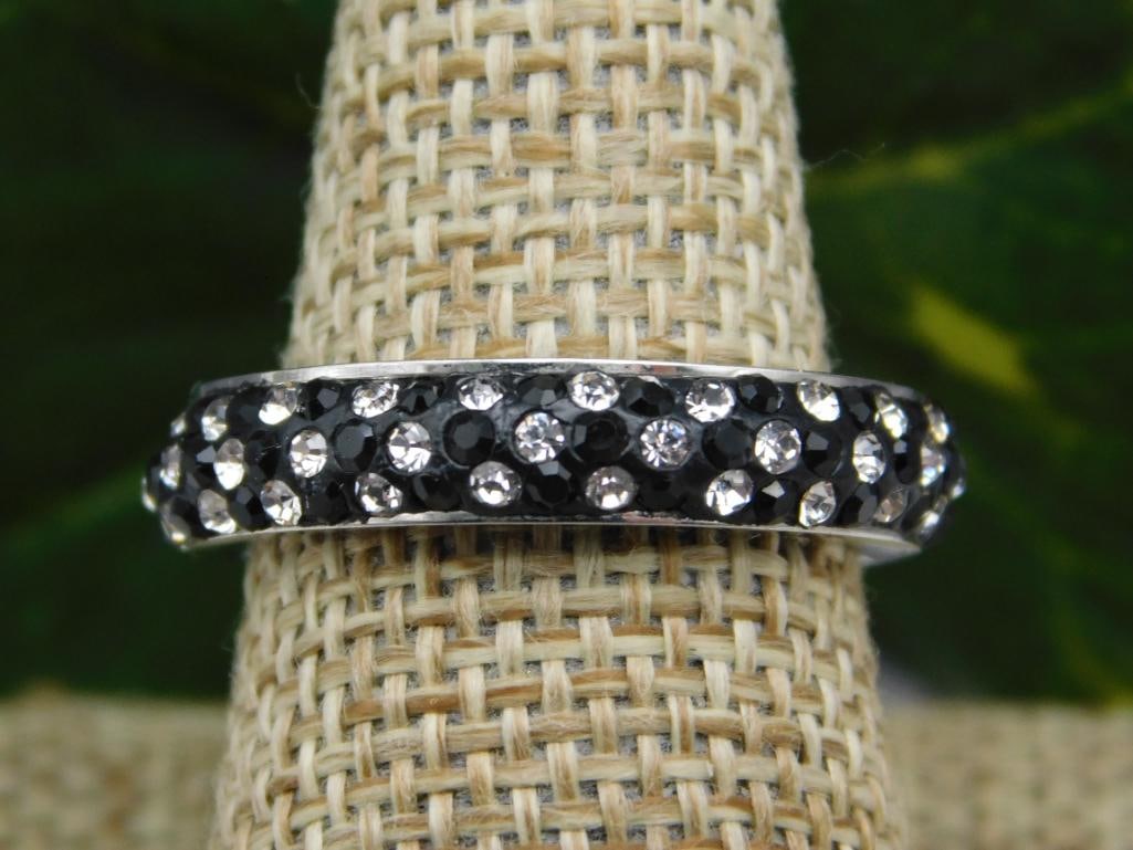 SPECIAL JEWELRY SALE! SEE PHOTOS FOR DETAILS: SPECIAL JEWELRY SALE! SEE PHOTOS FOR DETAILS - Part of our Discover Silver Lining, Crystals and Gems auction at HATMAN'S Auctions! Please see photos for measurements and condition. YES, we have in-hou