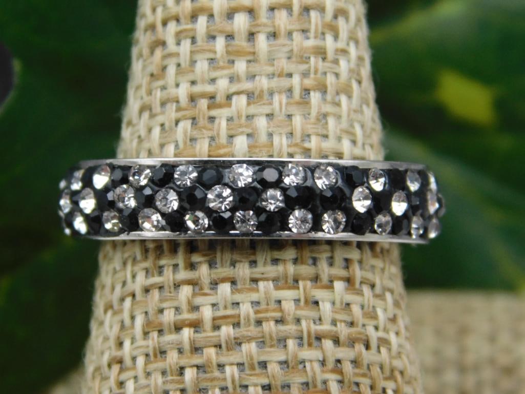 SPECIAL JEWELRY SALE! SEE PHOTOS FOR DETAILS: SPECIAL JEWELRY SALE! SEE PHOTOS FOR DETAILS - Part of our Discover Silver Lining, Crystals and Gems auction at HATMAN'S Auctions! Please see photos for measurements and condition. YES, we have in-hou