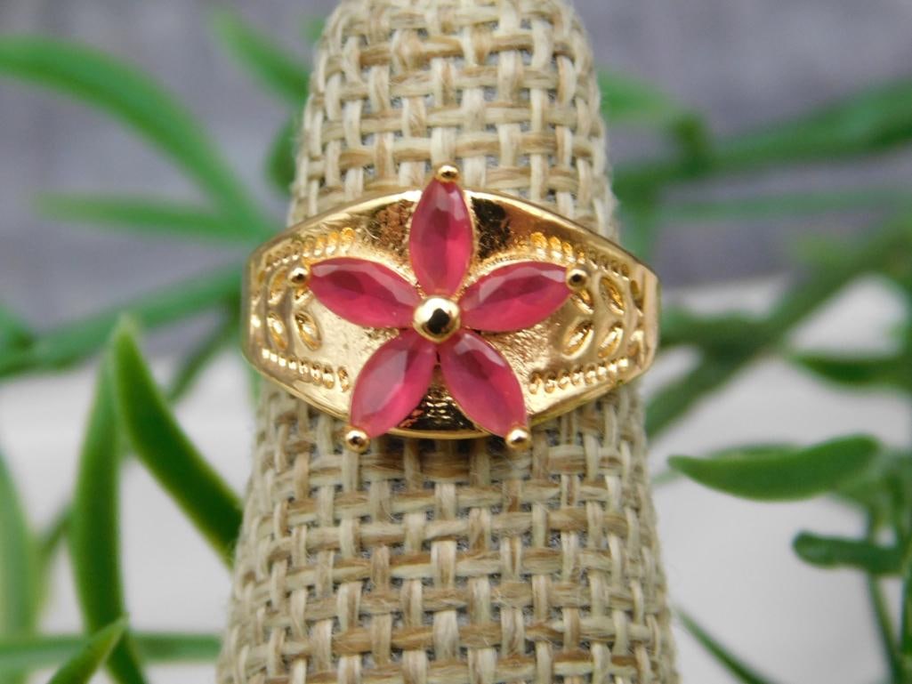 SPECIAL JEWELRY SALE! SEE PHOTOS FOR DETAILS: SPECIAL JEWELRY SALE! SEE PHOTOS FOR DETAILS - Part of our Discover Silver Lining, Crystals and Gems auction at HATMAN'S Auctions! Please see photos for measurements and condition. YES, we have in-hou