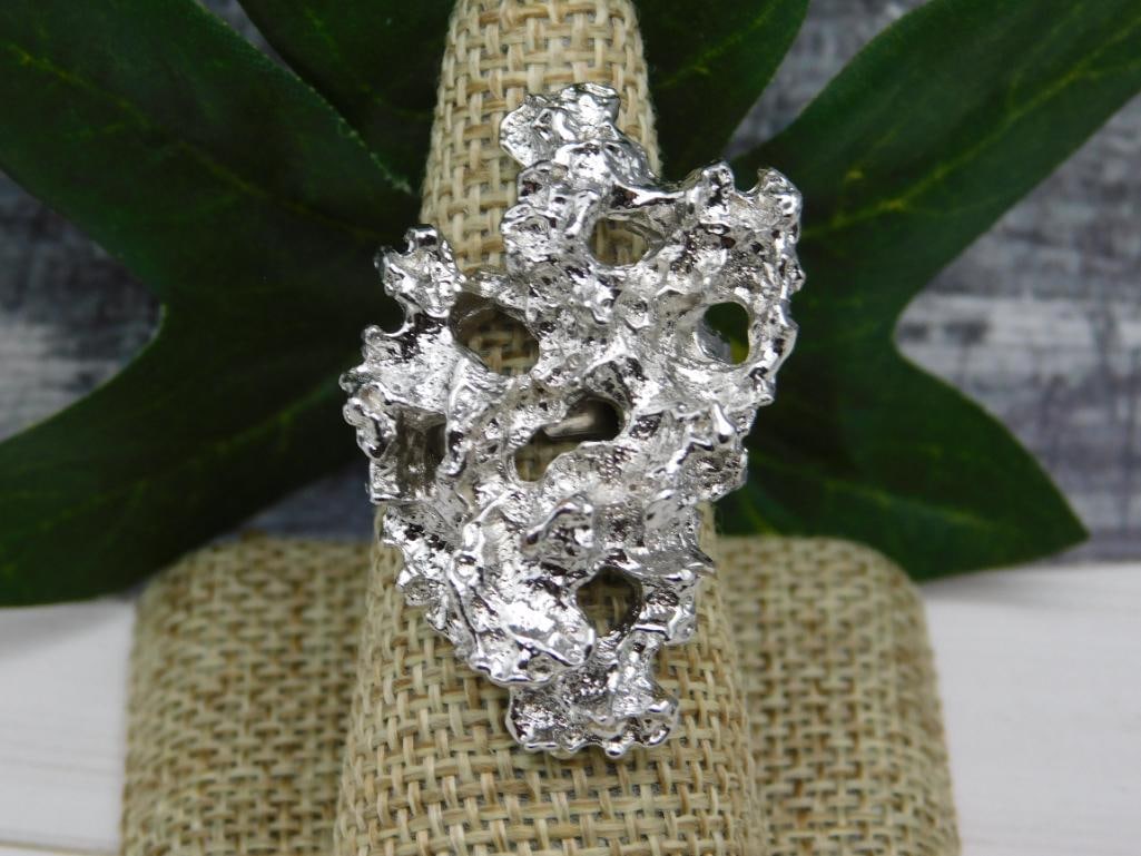 SPECIAL JEWELRY SALE! SEE PHOTOS FOR DETAILS: SPECIAL JEWELRY SALE! SEE PHOTOS FOR DETAILS - Part of our Discover Silver Lining, Crystals and Gems auction at HATMAN'S Auctions! Please see photos for measurements and condition. YES, we have in-hou