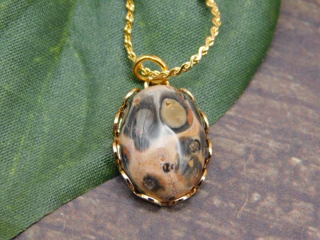 SPECIAL JEWELRY SALE! SEE PHOTOS FOR DETAILS: SPECIAL JEWELRY SALE! SEE PHOTOS FOR DETAILS - Authentic estate find offered in our online auction. Perfect for collectors, resellers, and enthusiasts of vintage, antiques, minerals, rocks, crystals, 