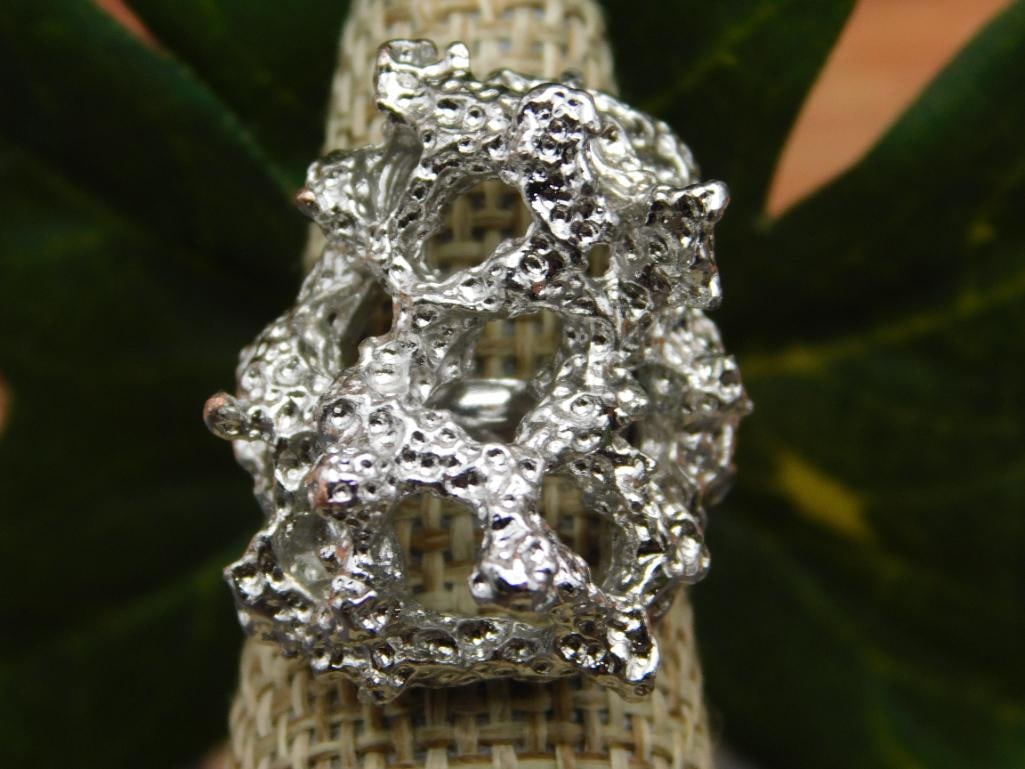 SPECIAL JEWELRY SALE! SEE PHOTOS FOR DETAILS: SPECIAL JEWELRY SALE! SEE PHOTOS FOR DETAILS - Part of our Discover Silver Lining, Crystals and Gems auction at HATMAN'S Auctions! Please see photos for measurements and condition. YES, we have in-hou