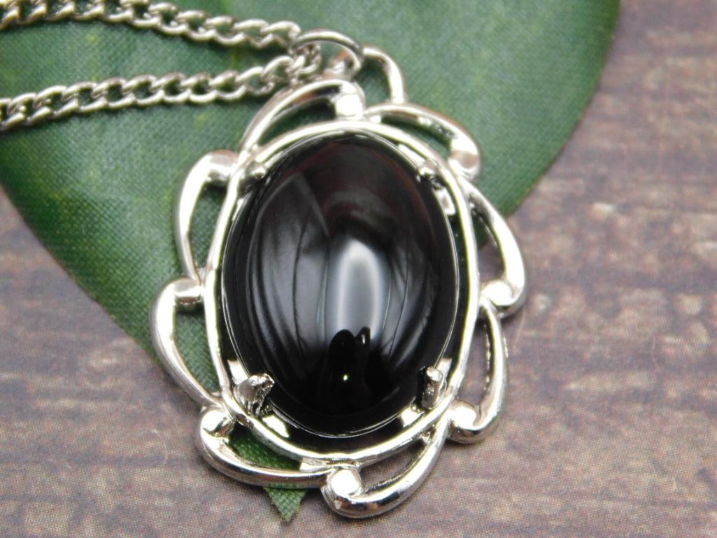 SPECIAL JEWELRY SALE! SEE PHOTOS FOR DETAILS: SPECIAL JEWELRY SALE! SEE PHOTOS FOR DETAILS - Authentic estate find offered in our online auction. Perfect for collectors, resellers, and enthusiasts of vintage, antiques, minerals, rocks, crystals, 
