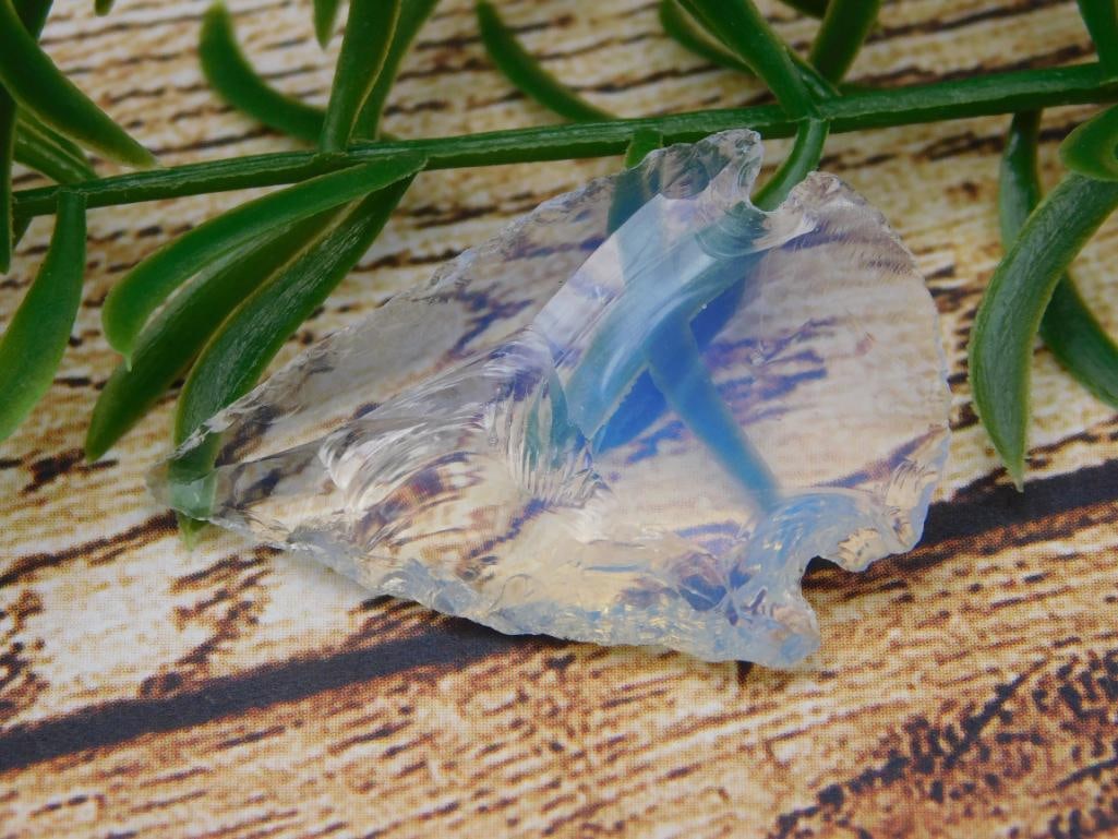 OPALITE HAND KNAPPED TOOL ROCK STONE LAPIDARY SPECIMEN: OPALITE HAND KNAPPED TOOL ROCK STONE LAPIDARY SPECIMEN - Part of our Discover Silver Lining, Crystals and Gems auction at HATMAN'S Auctions! Please see photos for measurements and condition. YES, we h