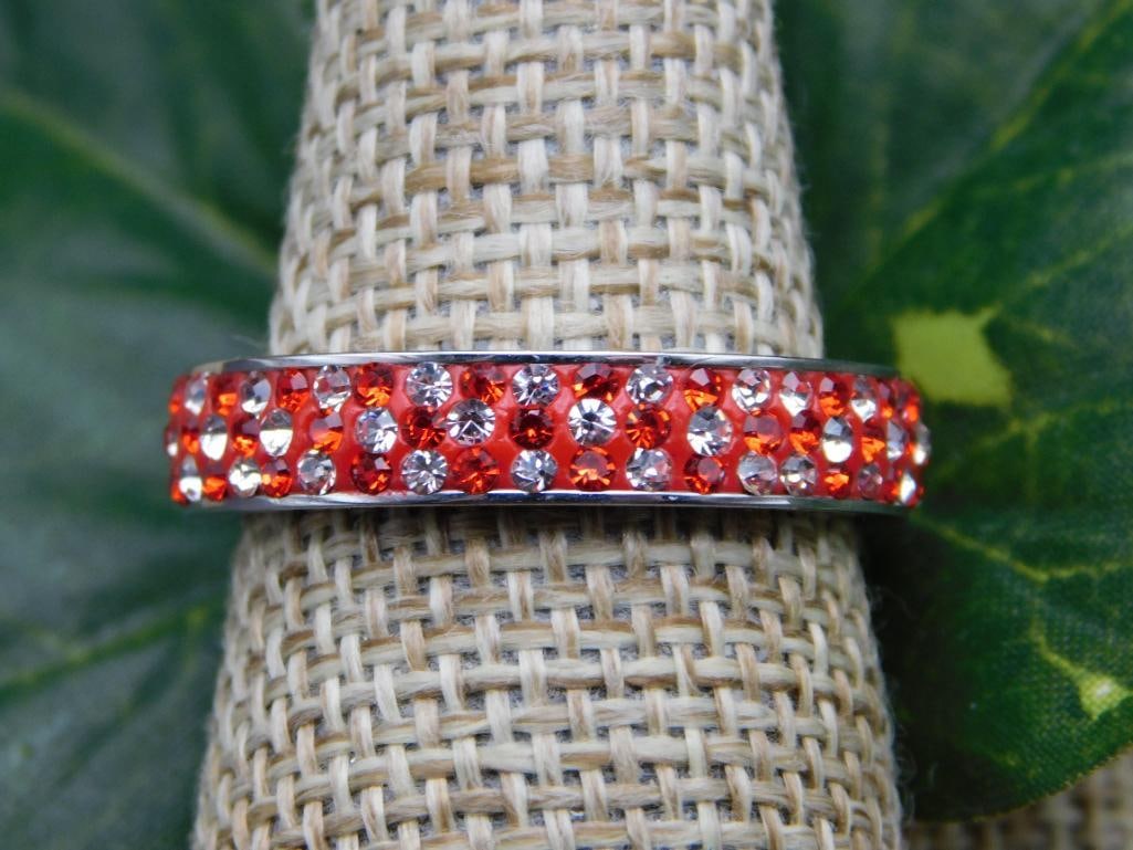 SPECIAL JEWELRY SALE! SEE PHOTOS FOR DETAILS: SPECIAL JEWELRY SALE! SEE PHOTOS FOR DETAILS - Part of our Discover Silver Lining, Crystals and Gems auction at HATMAN'S Auctions! Please see photos for measurements and condition. YES, we have in-hou