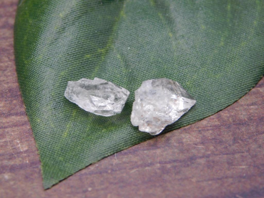 HERKIMER DIAMOND ROCK STONE LAPIDARY SPECIMEN: HERKIMER DIAMOND ROCK STONE LAPIDARY SPECIMEN - Authentic estate find offered in our online auction. Perfect for collectors, resellers, and enthusiasts of vintage, antiques, minerals, rocks, crystals,