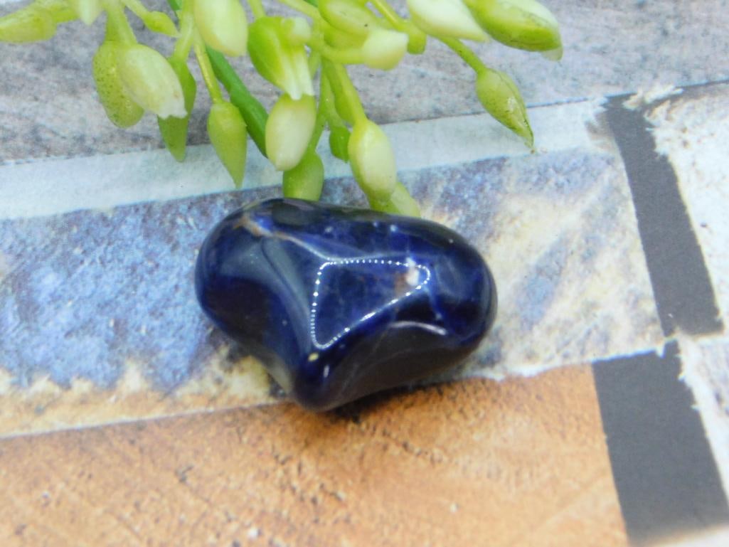 STONE HEART ROCK STONE LAPIDARY SPECIMEN: STONE HEART ROCK STONE LAPIDARY SPECIMEN - Authentic estate find offered in our online auction. Perfect for collectors, resellers, and enthusiasts of vintage, antiques, minerals, rocks, crystals, jewe