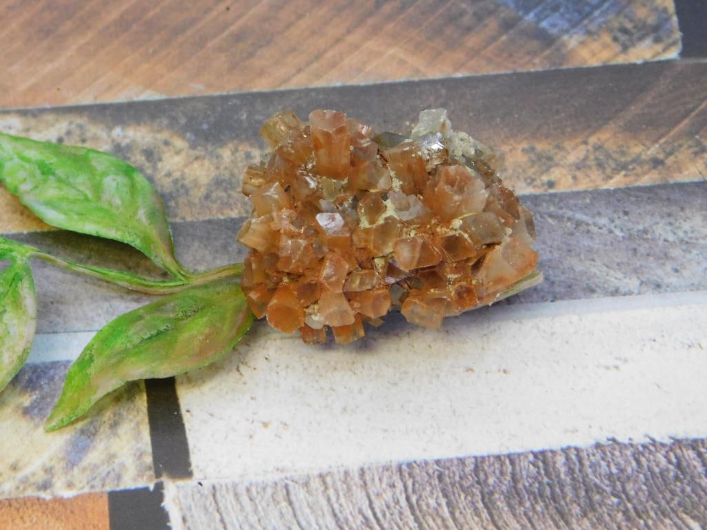 ARAGONITE ROCK STONE LAPIDARY SPECIMEN: ARAGONITE ROCK STONE LAPIDARY SPECIMEN - Authentic estate find offered in our online auction. Perfect for collectors, resellers, and enthusiasts of vintage, antiques, minerals, rocks, crystals,