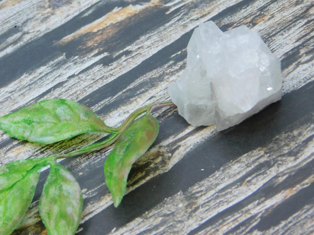 QUARTZ ROCK STONE LAPIDARY SPECIMEN: QUARTZ ROCK STONE LAPIDARY SPECIMEN - Authentic estate find offered in our online auction. Perfect for collectors, resellers, and enthusiasts of vintage, antiques, minerals, rocks, crystals, jewelry,