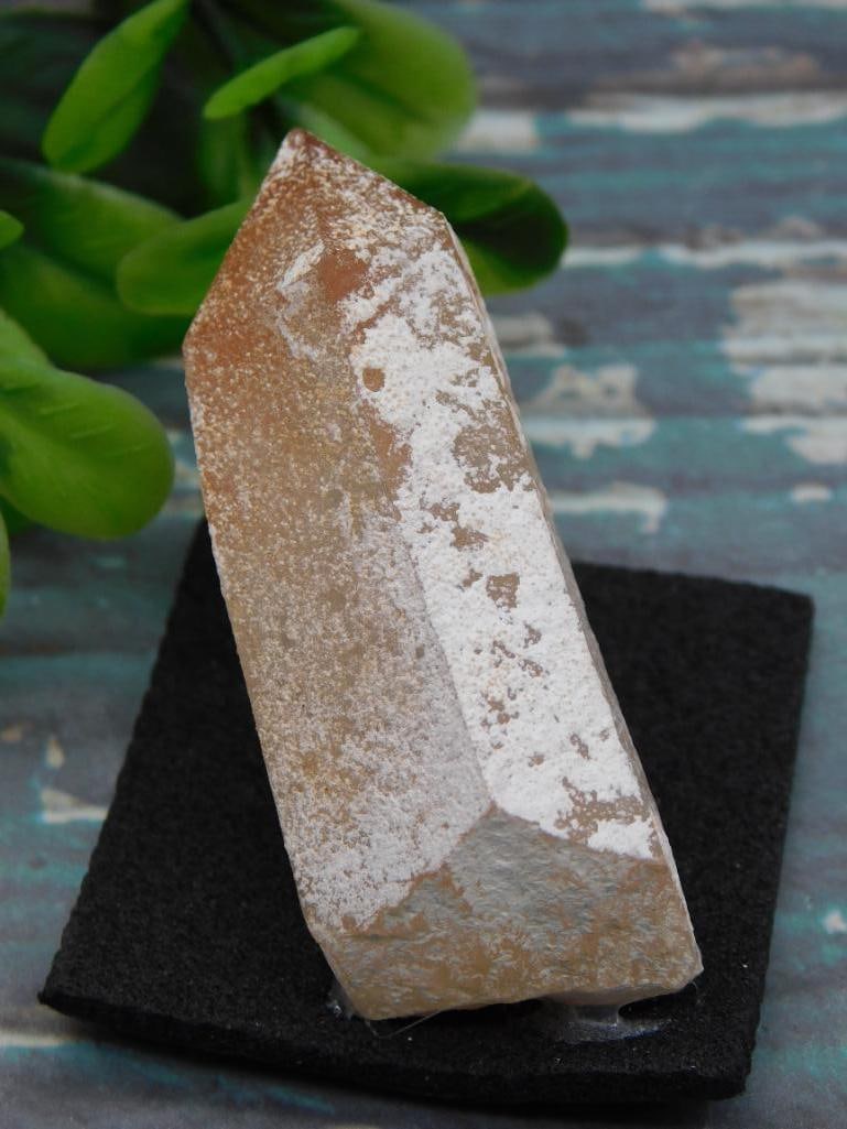 CUARZO ROCK STONE LAPIDARY SPECIMEN: CUARZO ROCK STONE LAPIDARY SPECIMEN - Authentic estate find offered in our online auction. Perfect for collectors, resellers, and enthusiasts of vintage, antiques, minerals, rocks, crystals, jewelry, 