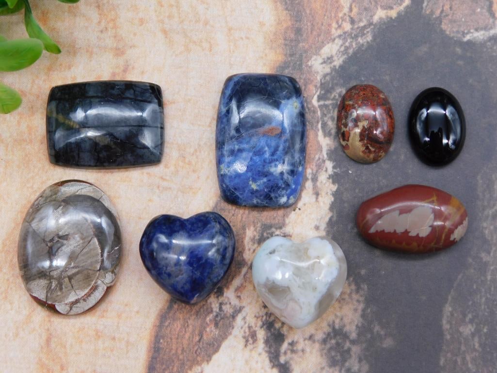 MIXED LOT ROCK STONE LAPIDARY SPECIMEN: MIXED LOT ROCK STONE LAPIDARY SPECIMEN - Authentic estate find offered in our online auction. Perfect for collectors, resellers, and enthusiasts of vintage, antiques, minerals, rocks, crystals, jewelr