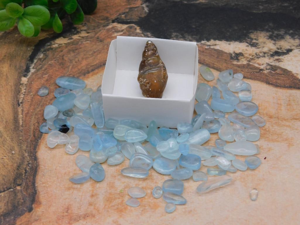 MIXED LOT ROCK STONE LAPIDARY SPECIMEN: MIXED LOT ROCK STONE LAPIDARY SPECIMEN - Authentic estate find offered in our online auction. Perfect for collectors, resellers, and enthusiasts of vintage, antiques, minerals, rocks, crystals, jewelr