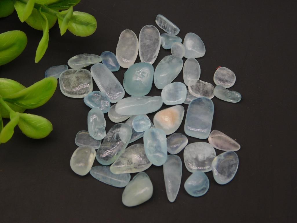 AQUAMARINE ROCK STONE LAPIDARY SPECIMEN: AQUAMARINE ROCK STONE LAPIDARY SPECIMEN - Authentic estate find offered in our online auction. Perfect for collectors, resellers, and enthusiasts of vintage, antiques, minerals, rocks, crystals,