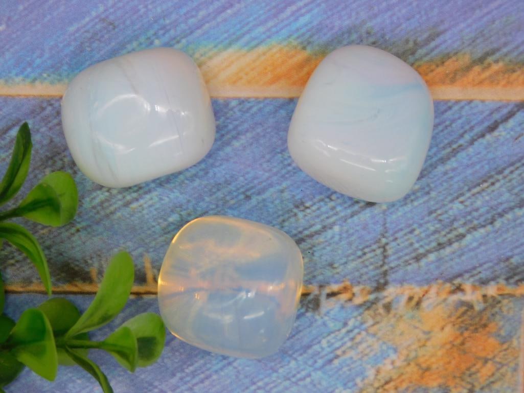OPALITE ROCK STONE LAPIDARY SPECIMEN: OPALITE ROCK STONE LAPIDARY SPECIMEN - Authentic estate find offered in our online auction. Perfect for collectors, resellers, and enthusiasts of vintage, antiques, minerals, rocks, crystals,