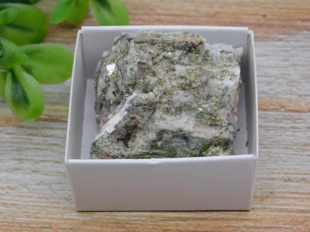 PANASQUIERA MINE PORTUGAL ROCK STONE LAPIDARY SPECIMEN: PANASQUIERA MINE PORTUGAL ROCK STONE LAPIDARY SPECIMEN - Authentic estate find offered in our online auction. Perfect for collectors, resellers, and enthusiasts of vintage, antiques, minerals, rocks,