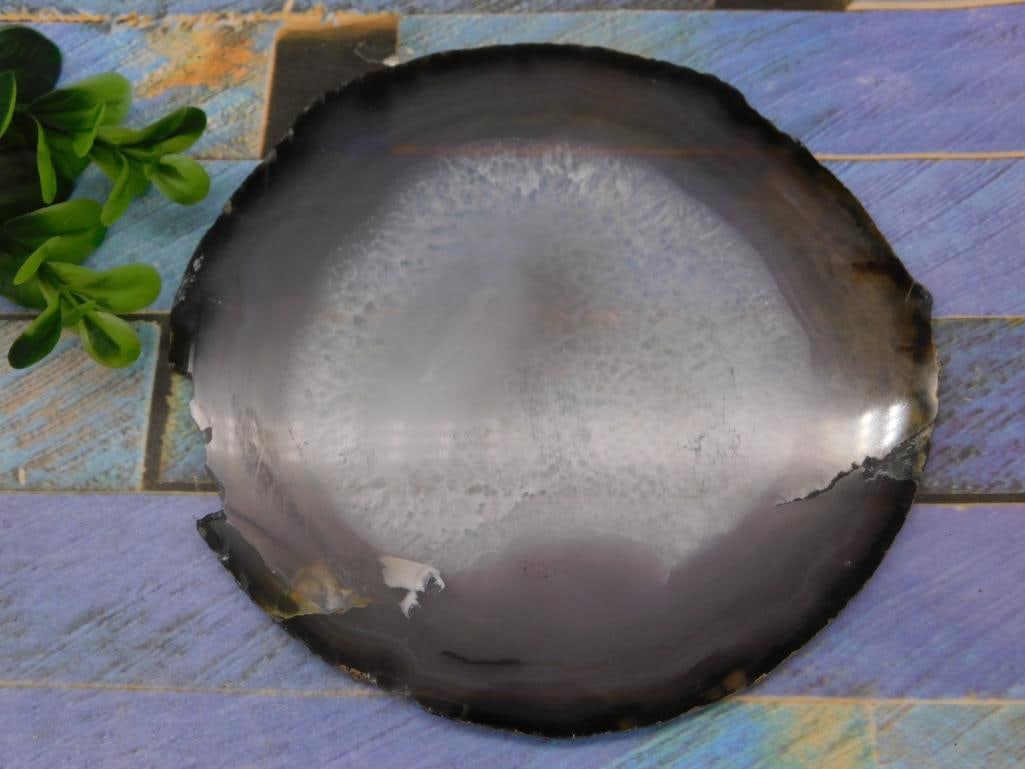 AGATE SLICE ROCK STONE LAPIDARY SPECIMEN: AGATE SLICE ROCK STONE LAPIDARY SPECIMEN - Authentic estate find offered in our online auction. Perfect for collectors, resellers, and enthusiasts of vintage, antiques, minerals, rocks, crystals, jewe