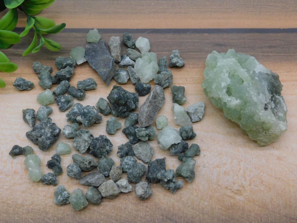 PHRENITE ROCK STONE LAPIDARY SPECIMEN: PHRENITE ROCK STONE LAPIDARY SPECIMEN - Authentic estate find offered in our online auction. Perfect for collectors, resellers, and enthusiasts of vintage, antiques, minerals, rocks, crystals, jewelry