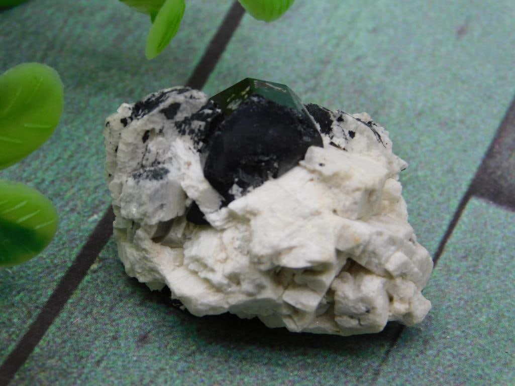 TOURMALINE ROCK STONE LAPIDARY SPECIMEN: TOURMALINE ROCK STONE LAPIDARY SPECIMEN - Authentic estate find offered in our online auction. Perfect for collectors, resellers, and enthusiasts of vintage, antiques, minerals, rocks, crystals, jewel