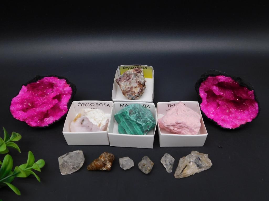 MIXED LOT ROCK STONE LAPIDARY SPECIMEN: MIXED LOT ROCK STONE LAPIDARY SPECIMEN - Authentic estate find offered in our online auction. Perfect for collectors, resellers, and enthusiasts of vintage, antiques, minerals, rocks, crystals, jewelr