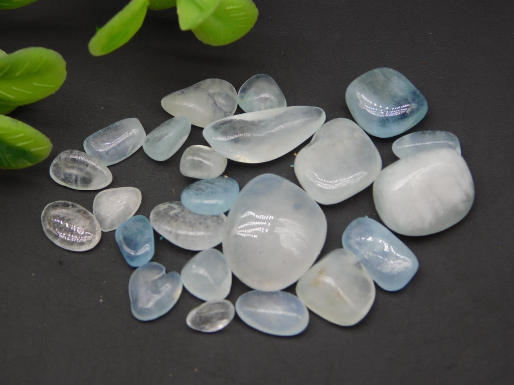 AQUAMARINE ROCK STONE LAPIDARY SPECIMEN: AQUAMARINE ROCK STONE LAPIDARY SPECIMEN - Authentic estate find offered in our online auction. Perfect for collectors, resellers, and enthusiasts of vintage, antiques, minerals, rocks, crystals, jewel
