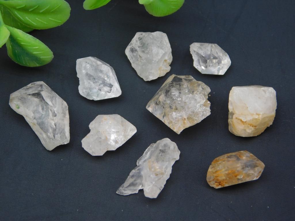 HERKIMER DIAMONDS ROCK STONE LAPIDARY SPECIMEN: HERKIMER DIAMONDS ROCK STONE LAPIDARY SPECIMEN - Authentic estate find offered in our online auction. Perfect for collectors, resellers, and enthusiasts of vintage, antiques, minerals, rocks, crystals