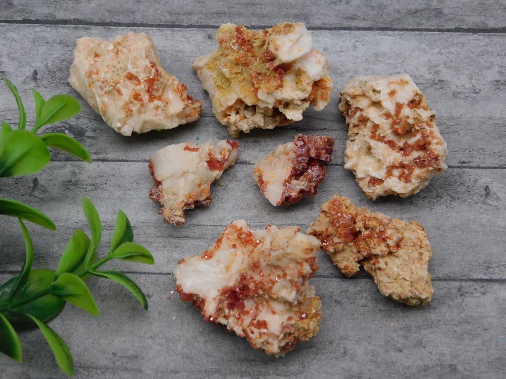 VANADINITE ROCK STONE LAPIDARY SPECIMEN: VANADINITE ROCK STONE LAPIDARY SPECIMEN - Authentic estate find offered in our online auction. Perfect for collectors, resellers, and enthusiasts of vintage, antiques, minerals, rocks, crystals, jewel