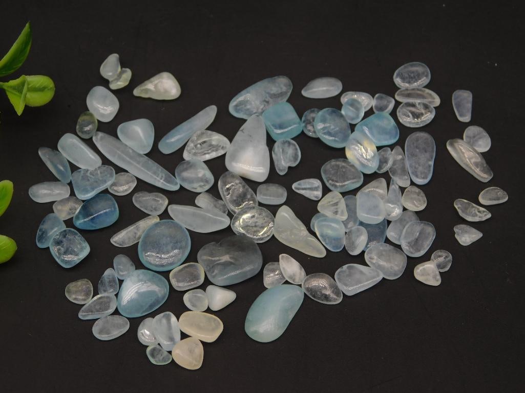 AQUAMARINE ROCK STONE LAPIDARY SPECIMEN: AQUAMARINE ROCK STONE LAPIDARY SPECIMEN - Authentic estate find offered in our online auction. Perfect for collectors, resellers, and enthusiasts of vintage, antiques, minerals, rocks, crystals, jewel