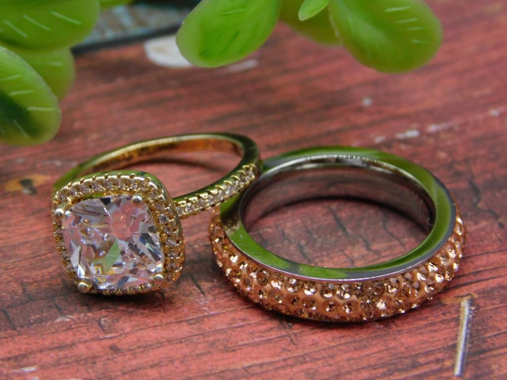 STONE RINGS ROCK STONE LAPIDARY SPECIMEN: STONE RINGS ROCK STONE LAPIDARY SPECIMEN - Authentic estate find offered in our online auction. Perfect for collectors, resellers, and enthusiasts of vintage, antiques, minerals, rocks, crystals,