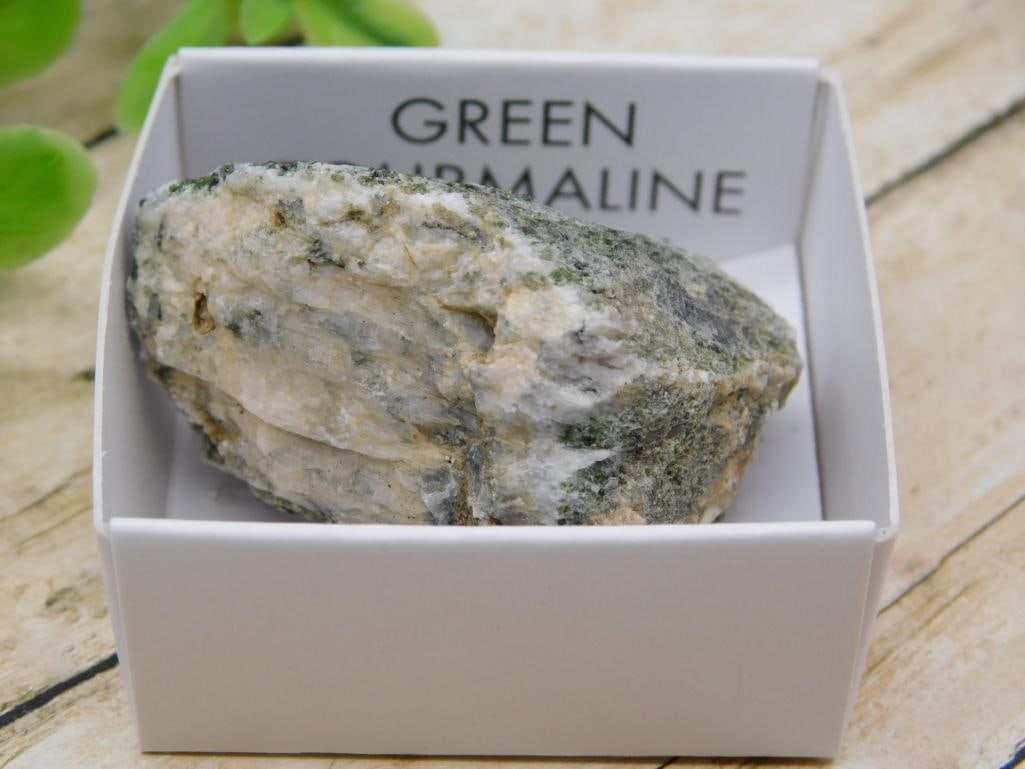 GREEN TOURMALINE: GREEN TOURMALINE ROCK STONE LAPIDARY SPECIMEN