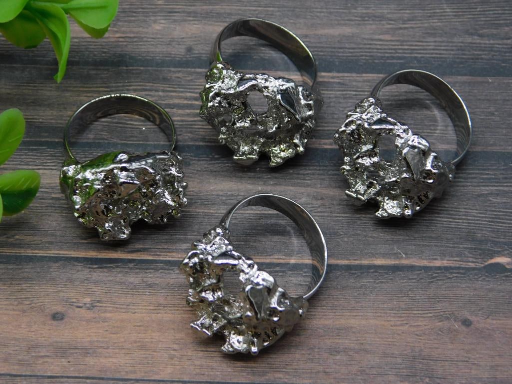 SILVER TONE HAMMERED RINGS (1 of 2)