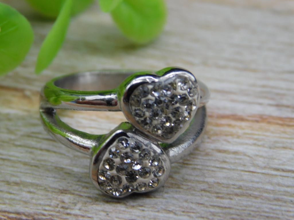 HEART RING: HEART RING - Part of our Discover Mystic Finds, Crystals and Gems auction at HATMAN'S Auctions! Please see photos for measurements and condition. YES, we have in-house shipping! We have MANY REPEAT CU