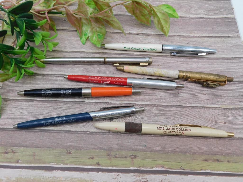 MIXED PENS VINTAGE ANTIQUE: MIXED PENS VINTAGE ANTIQUE - Part of our Discover Mystic Finds, Crystals and Gems auction at HATMAN'S Auctions! Please see photos for measurements and condition. YES, we have in-house shipping! We hav