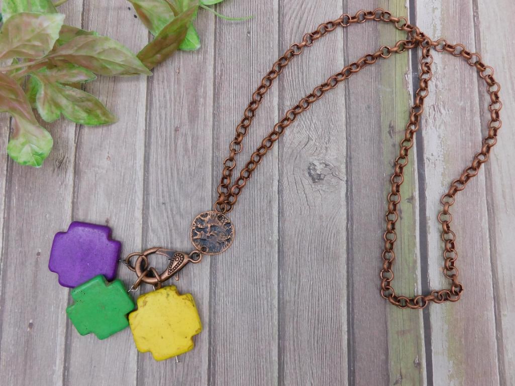 Colorful Cross Pendant Necklace on Copper Chain: Colorful Cross Pendant Necklace on Copper Chain - Part of our Discover Gilded Gallery, Crystals and Gems auction at HATMAN'S Auctions! Please see photos for measurements and condition. YES, we have