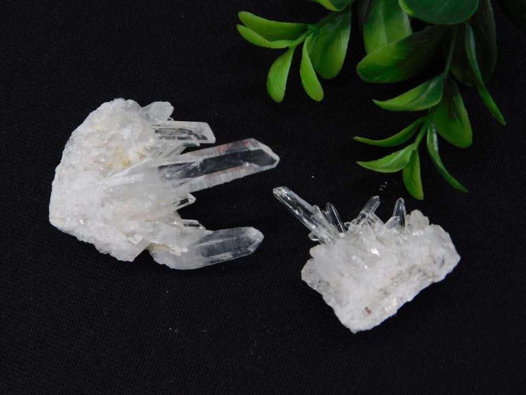 Natural Quartz Crystal Clusters ROCK STONE LAPIDARY SPECIMEN: Natural Quartz Crystal Clusters Rock Stone Lapidary Specimen ? Authentic estate find offered in our online auction. Perfect for collectors, resellers, and enthusiasts of vintage, antiques, minerals,