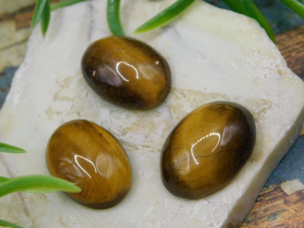 JEWELRY SALE! ROCK STONE LAPIDARY SPECIMEN: JEWELRY SALE! ROCK STONE LAPIDARY SPECIMEN - Part of our Discover Antique Alley, Crystals and Gems auction at HATMAN'S Auctions! Please see photos for measurements and condition. YES, we have in-house