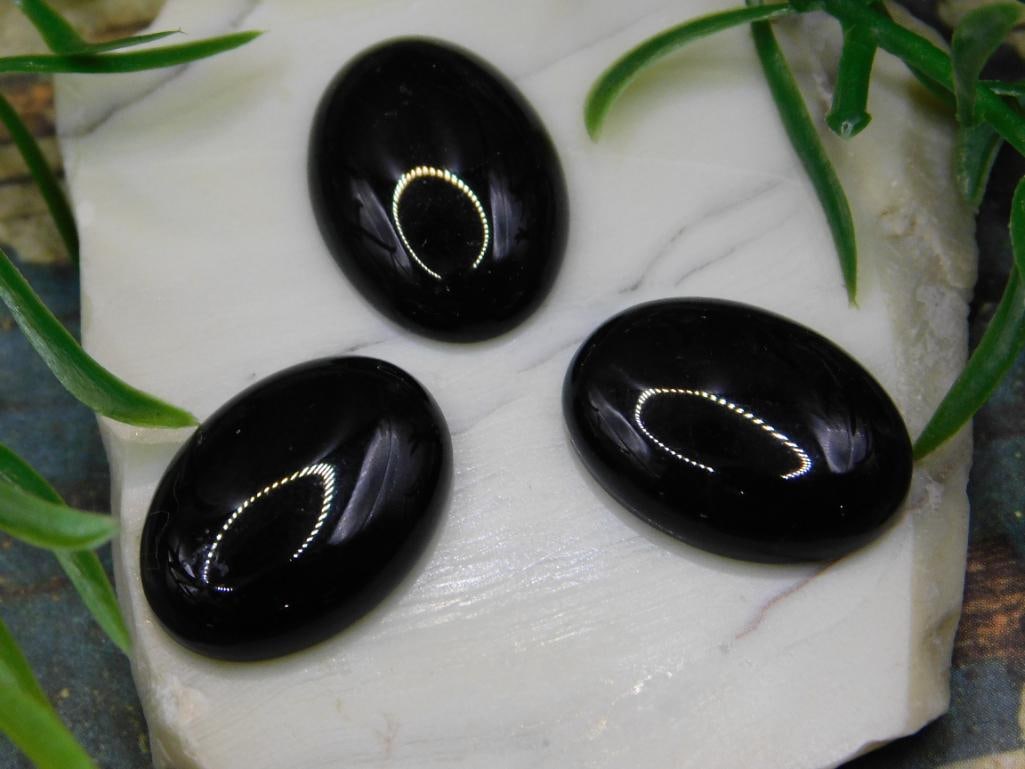 JEWELRY SALE! ROCK STONE LAPIDARY SPECIMEN: JEWELRY SALE! ROCK STONE LAPIDARY SPECIMEN - Part of our Discover Antique Alley, Crystals and Gems auction at HATMAN'S Auctions! Please see photos for measurements and condition. YES, we have in-house