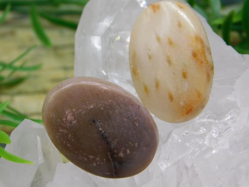 JEWELRY SALE! ROCK STONE LAPIDARY SPECIMEN: JEWELRY SALE! ROCK STONE LAPIDARY SPECIMEN - Part of our Discover Antique Alley, Crystals and Gems auction at HATMAN'S Auctions! Please see photos for measurements and condition. YES, we have in-house