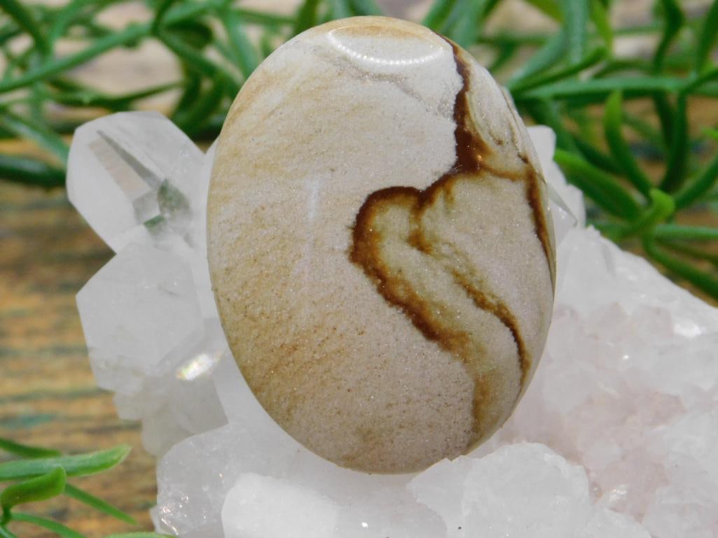 JEWELRY SALE! ROCK STONE LAPIDARY SPECIMEN: JEWELRY SALE! ROCK STONE LAPIDARY SPECIMEN - Part of our Discover Antique Alley, Crystals and Gems auction at HATMAN'S Auctions! Please see photos for measurements and condition. YES, we have in-house