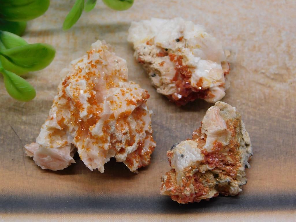 VANADINITE ROCK STONE LAPIDARY SPECIMEN (1 of 3)