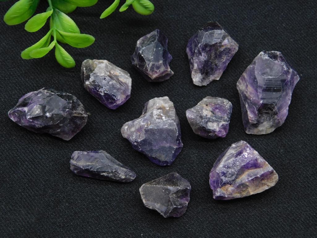 AMETHYST ROCK STONE LAPIDARY SPECIMEN: WELCOME TO HATMAN AUCTIONS! SPECIAL NOTICE: Please see photos for measurements and descriptions. ***Yes, we have in house shipping with MANY REPEAT CUSTOMERS because of our streamlined service.