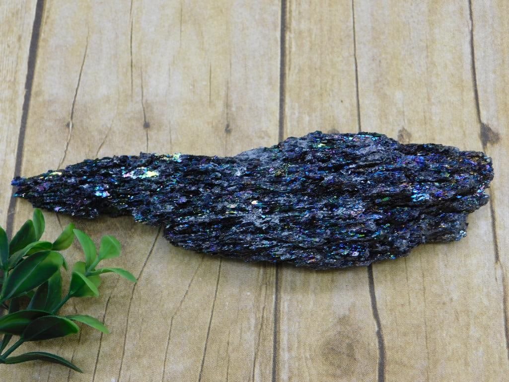 CARBORUNDUM ROCK STONE LAPIDARY SPECIMEN: WELCOME TO HATMAN AUCTIONS! SPECIAL NOTICE: Please see photos for measurements and descriptions. ***Yes, we have in house shipping with MANY REPEAT CUSTOMERS because of our streamlined service.