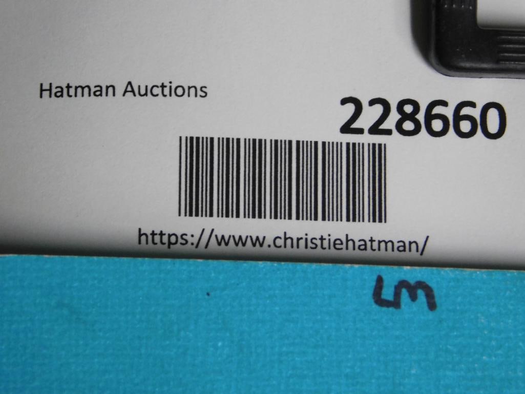 CAST IRON BENCH VICE C CLAMP VINTAGE ANTIQUE: CAST IRON BENCH VICE C CLAMP VINTAGE ANTIQUE - Part of our Discover Twilight Bazaar, Crystals and Gems auction at HATMAN'S Auctions! Please see photos for measurements and condition. YES, we have