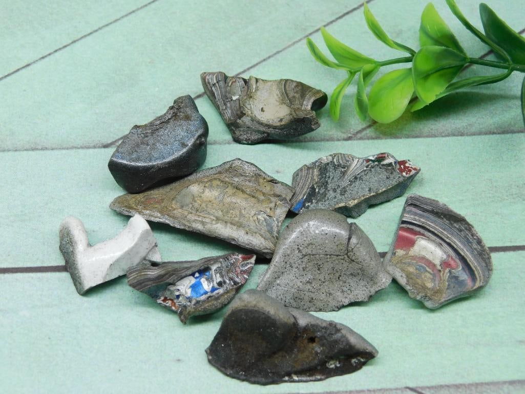FORDITE MOTOR CITY AGATE ROCK STONE LAPIDARY SPECIMEN: FORDITE MOTOR CITY AGATE ROCK STONE LAPIDARY SPECIMEN — Part of our Discover Buried Treasure, Crystals and Gems auction at HATMAN'S Auctions! Please see photos for measurements and condition. YES, w