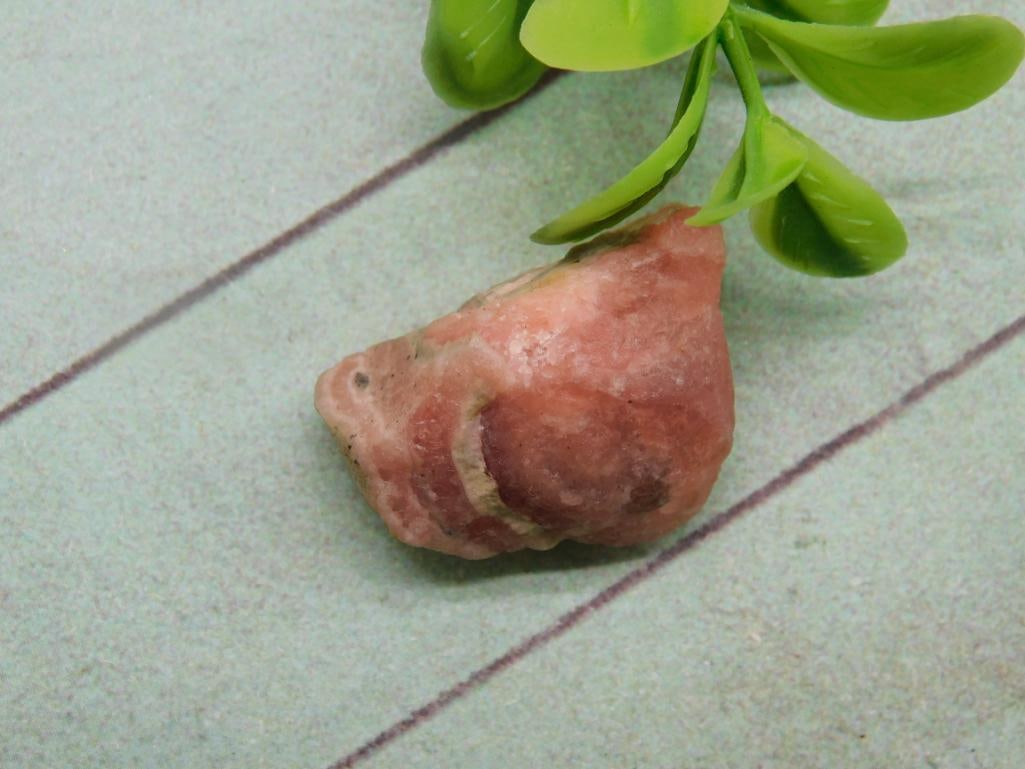 RHODOCHROSITE ROCK STONE LAPIDARY SPECIMEN: RHODOCHROSITE ROCK STONE LAPIDARY SPECIMEN — Part of our Discover Buried Treasure, Crystals and Gems auction at HATMAN'S Auctions! Please see photos for measurements and condition. YES, we have in-h