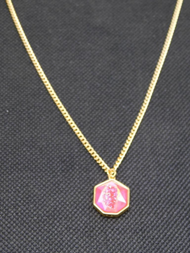DRUZY QUARTZ PENDANT ON CHAIN ROCK STONE LAPIDARY SPECIMEN: WELCOME TO HATMAN AUCTIONS! SPECIAL NOTICE: Please see photos for measurements and descriptions. ***Yes, we have in house shipping with MANY REPEAT CUSTOMERS because of our streamlined service. ****We