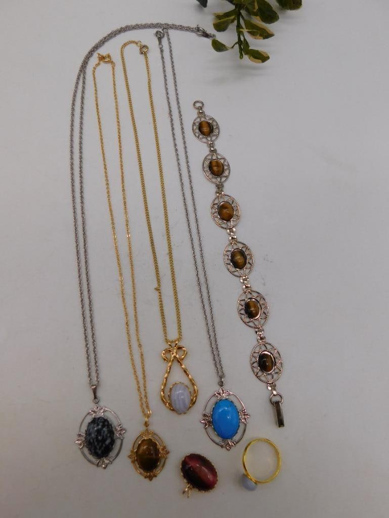 MIXED JEWELRY LOT ROCK STONE LAPIDARY SPECIMEN: WELCOME TO HATMAN AUCTIONS! SPECIAL NOTICE: Please see photos for measurements and descriptions. ***Yes, we have in house shipping with MANY REPEAT CUSTOMERS because of our streamlined service. ****We