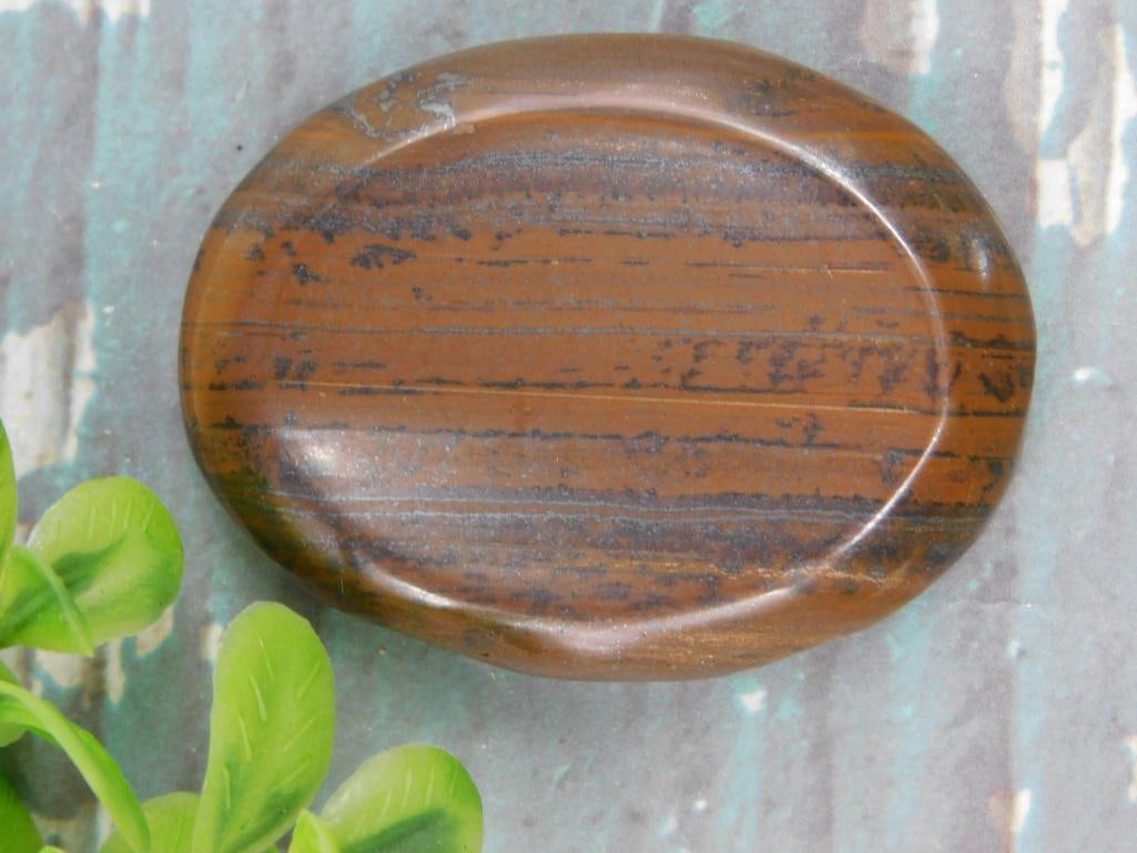 TIGER EYE WORRY STONE ROCK STONE LAPIDARY SPECIMEN: WELCOME TO HATMAN AUCTIONS! SPECIAL NOTICE: Please see photos for measurements and descriptions. ***Yes, we have in house shipping with MANY REPEAT CUSTOMERS because of our streamlined service.