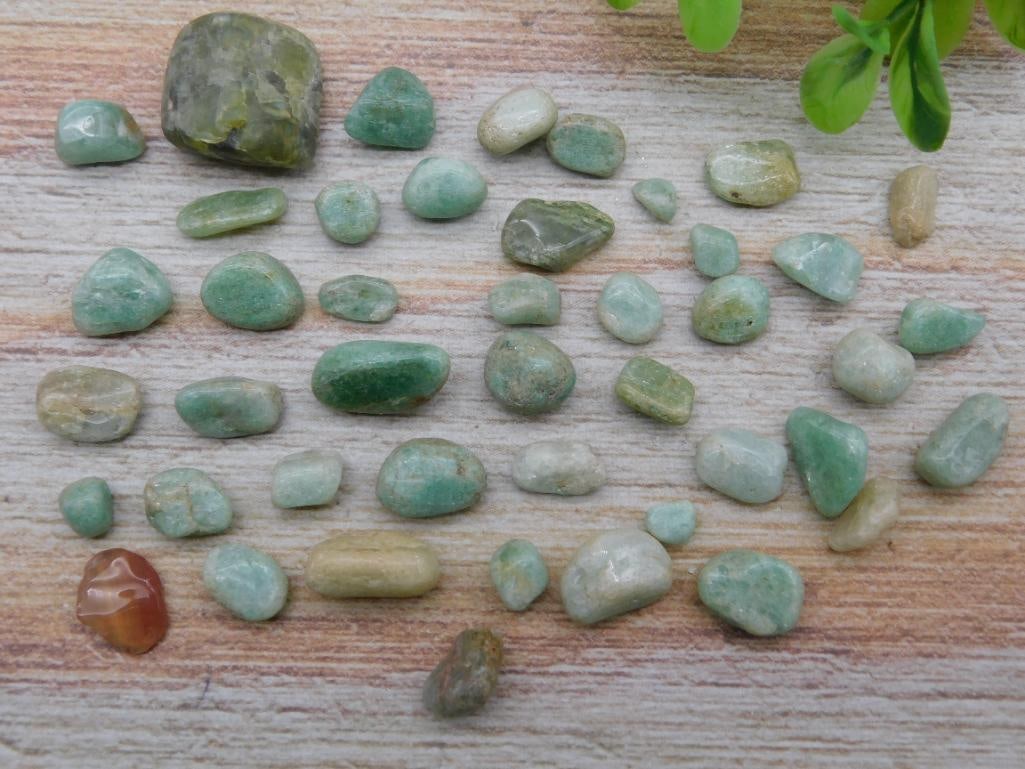 AVENTURINE ROCK STONE LAPIDARY SPECIMEN: WELCOME TO HATMAN AUCTIONS! SPECIAL NOTICE: Please see photos for measurements and descriptions. ***Yes, we have in house shipping with MANY REPEAT CUSTOMERS because of our streamlined service.